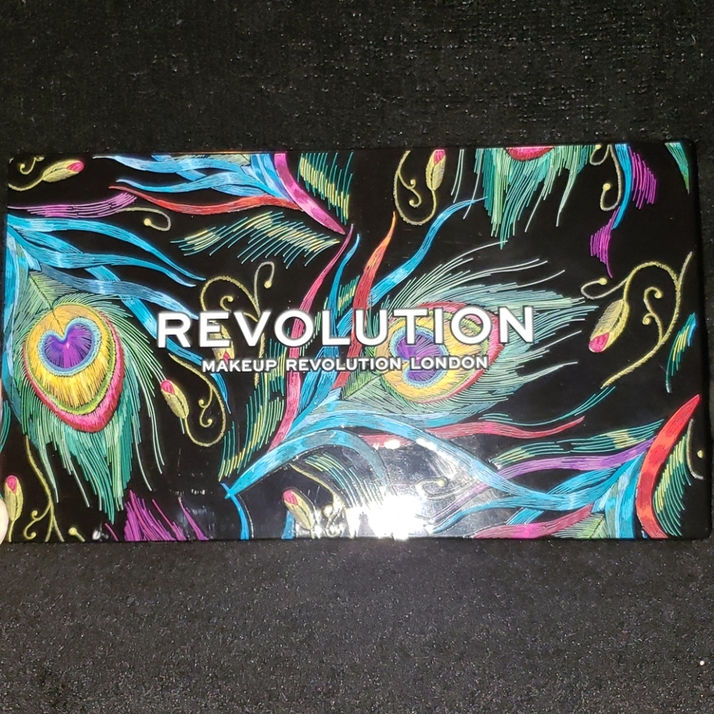 Makeup Revolution eyeshadow palette